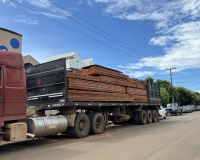 PRF encontra 130 KG de droga junto a carga de madeira em Campo Novo do Parecis